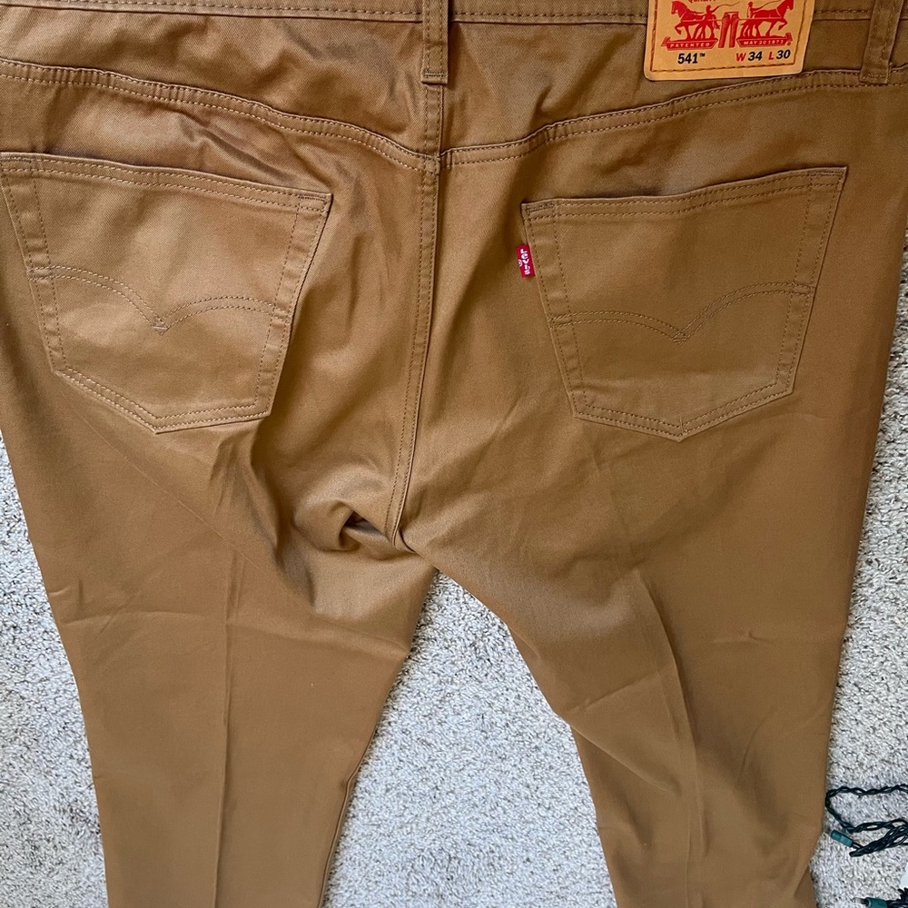 Levi’s - Picture 3 of 3